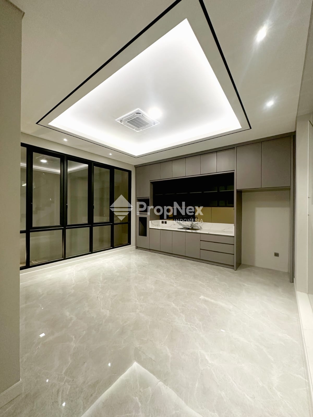 Rumah Royal Residence — foto 9